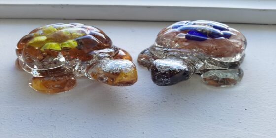 tortues résine et fleurs